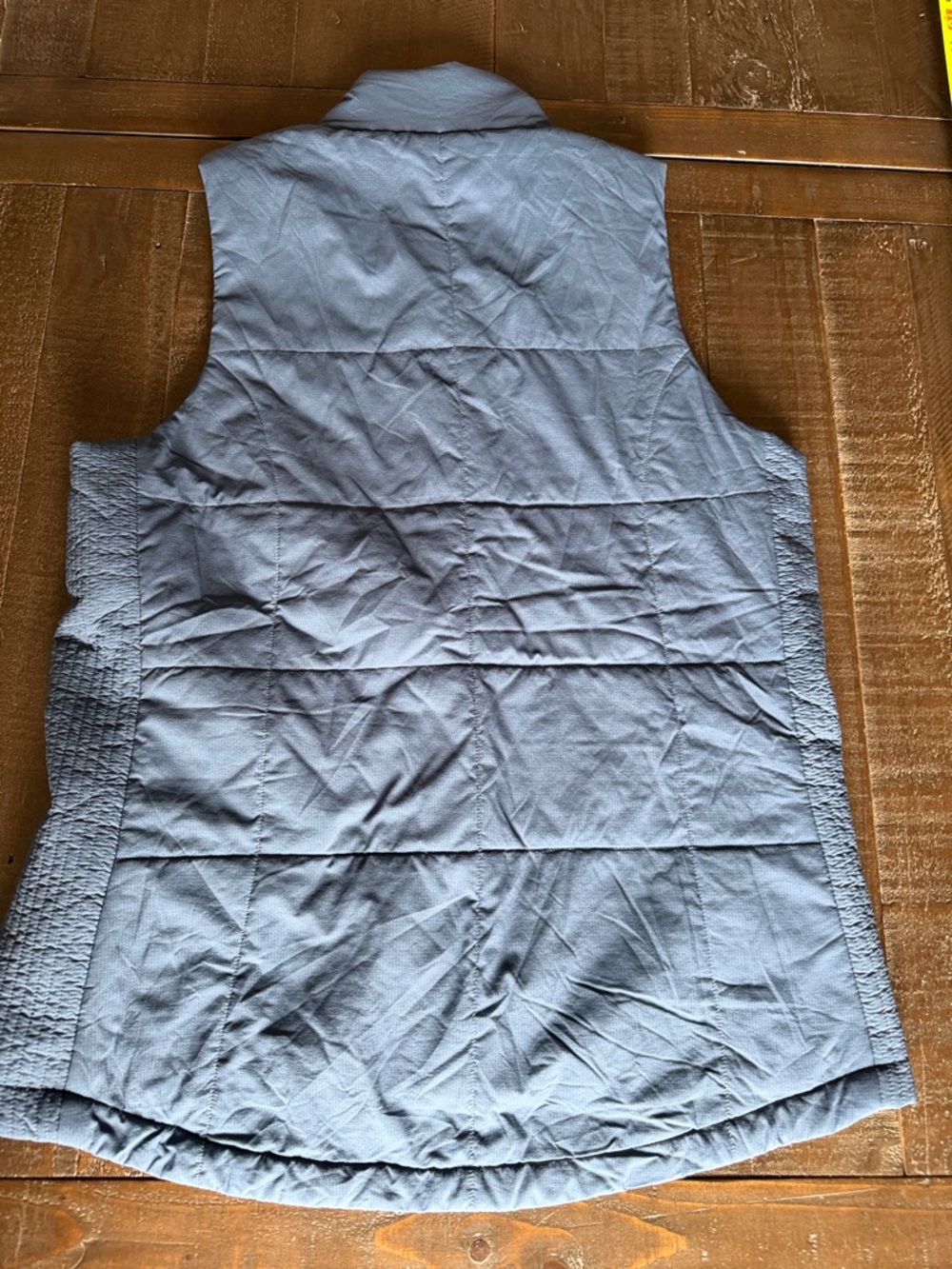 Peter Millar Vest Womens Size Medium Navy Nylon Quilted Hi Neck Full Zip Golf - Picture 8 of 9